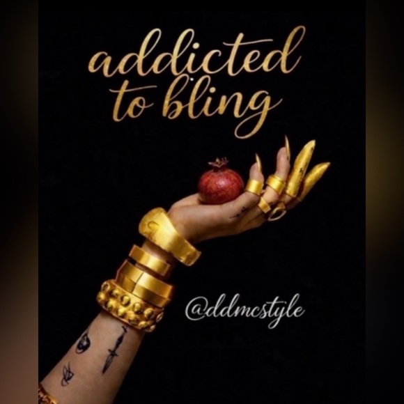 We're LIVE My Birthday Your Party Share Show 3/15

🧿 Bags | Jewelry | Specials - Picture 3 of 6